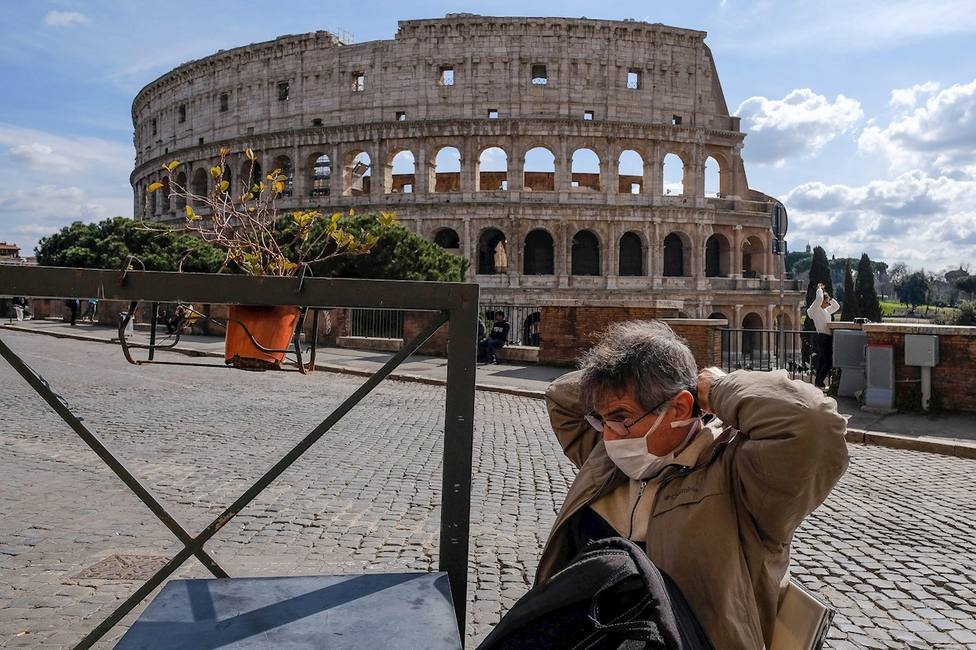 Italia supera los mil contagios diarios y los expertos temen un deterioro
