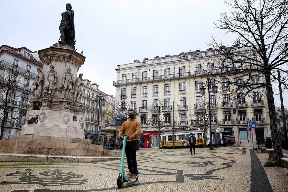 Portugal sufre un nuevo repunte al superar los 5.000 positivos en un solo día