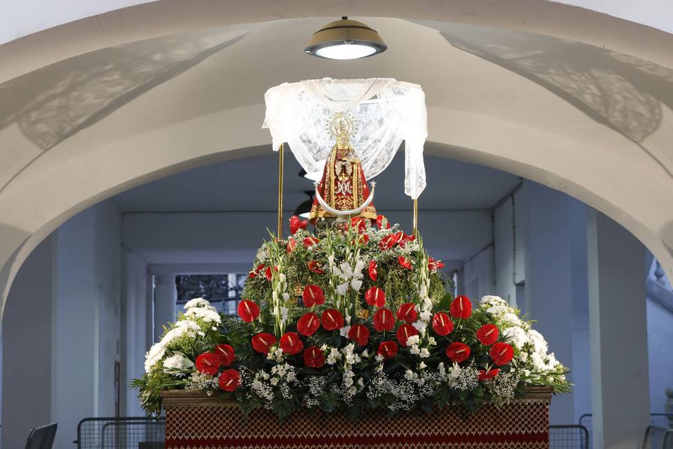 Imagen de la Virgen de los Llanos en el recinto Ferial