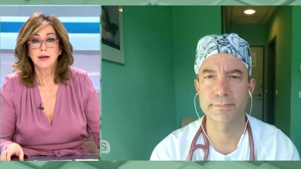 Ana Rosa Quintana y el doctor César Carballo en Telecinco