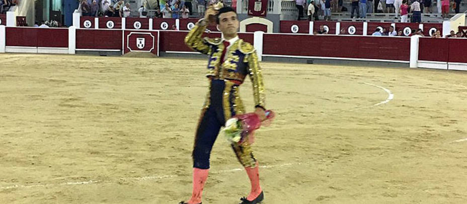 Cristian Pérez con la oreja cortada este viernes en su debut con picadores en Albacete. @lataurinomanch2