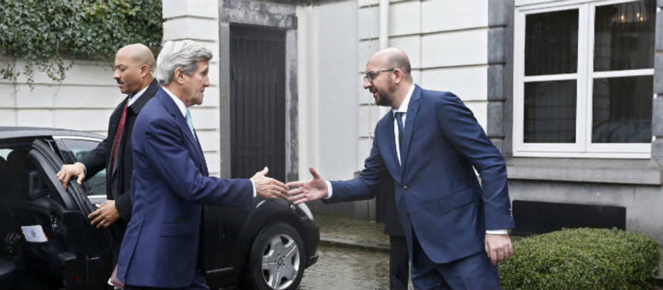 El secretario de Estado Kerry se reúne con el primer ministro belga Michel en Bruselas. Reuters
