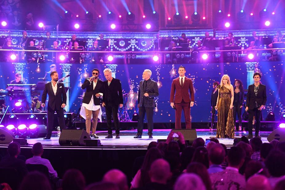 Alfie Boe, Shaggy, Sting, Sir Tom Jones, Kylie Minogue y Jamie Callum en el concierto del cumpleaños de la reina Isabel II