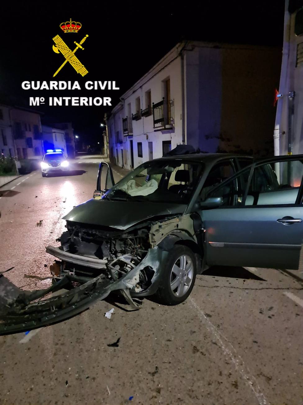 Sucesos.- Detenido por intentar arrollar a agentes de la BenemÃ©rita y empotrar el coche contra una casa en Guadalajara