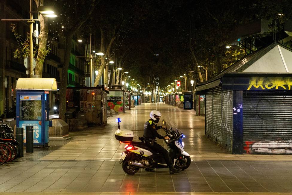 Toque de queda y estado de alarma en Barcelona