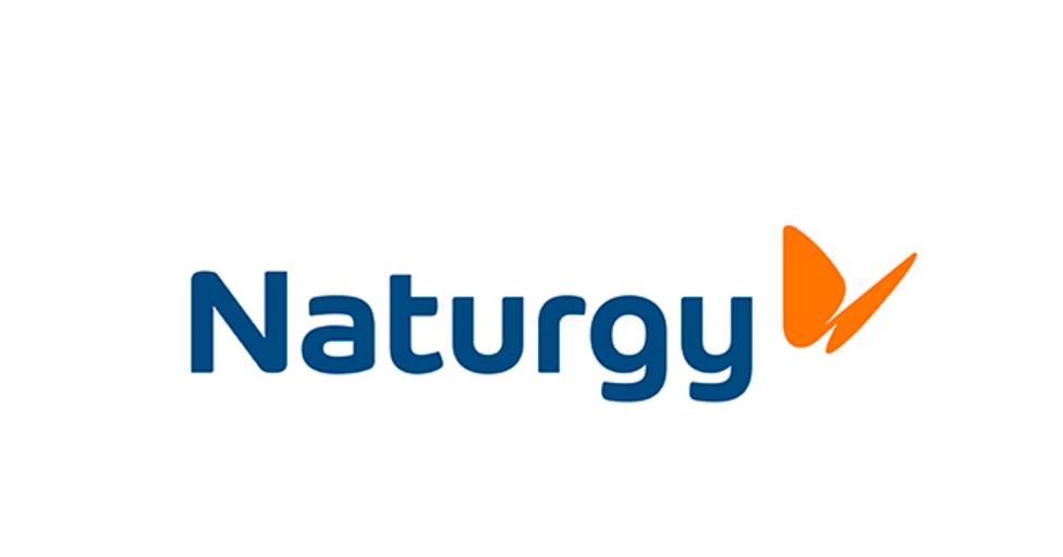 Naturgy planea construir una red de más de 1.100 puntos de recarga renovable para impulsar el coche eléctrico
