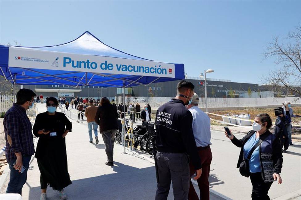 ¿Qué comunidades autónomas se han sumado a la iniciativa de Madrid de empezar a vacunar sin cita?