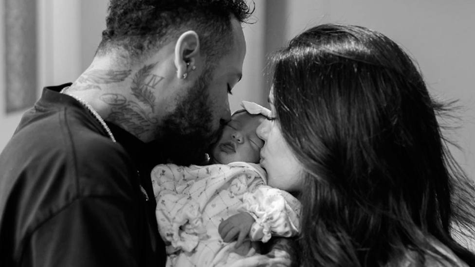 Neymar y Bruna Biancardi posan con un hija pequeña (INSTAGRAM: @brunabiancardi)