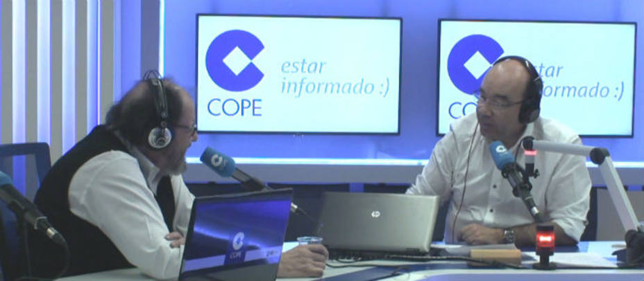 José María Pou durante un momento de la entrevista con Expósito
