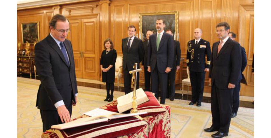 Alfonso Alonso jura ante el Rey como nuevo ministro de Sanidad. @CasaReal