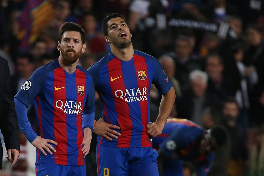 Barcelonas Lionel Messi looks dejected