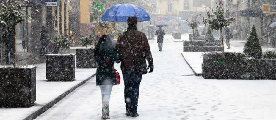 Copiosa nevada registrada este martes en Cuenca. EFE