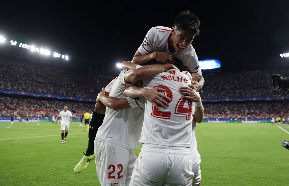 El Sevilla celebra el gol de Ben Yedder al Maribor (Reuters)
