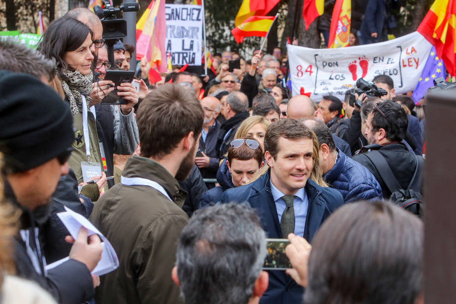 Génova ve un clamor contra la humillación de Sánchez por mucho que se trate de manipular la protesta