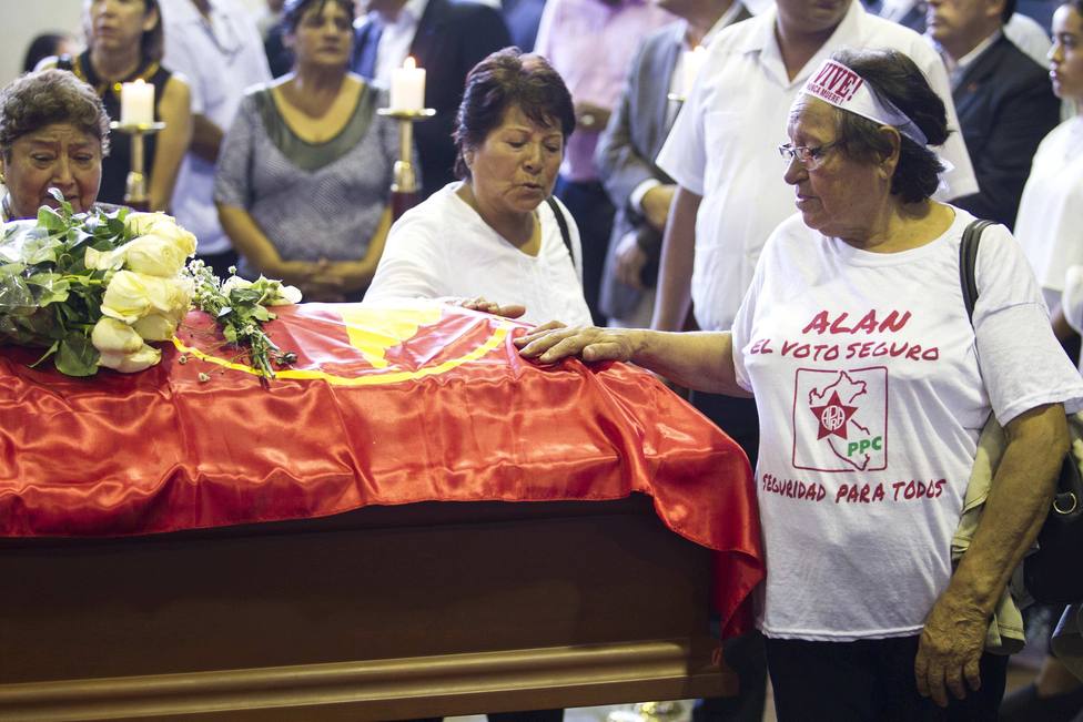 Seguidores de Alan García mueren en un accidente cuando iban a su entierro