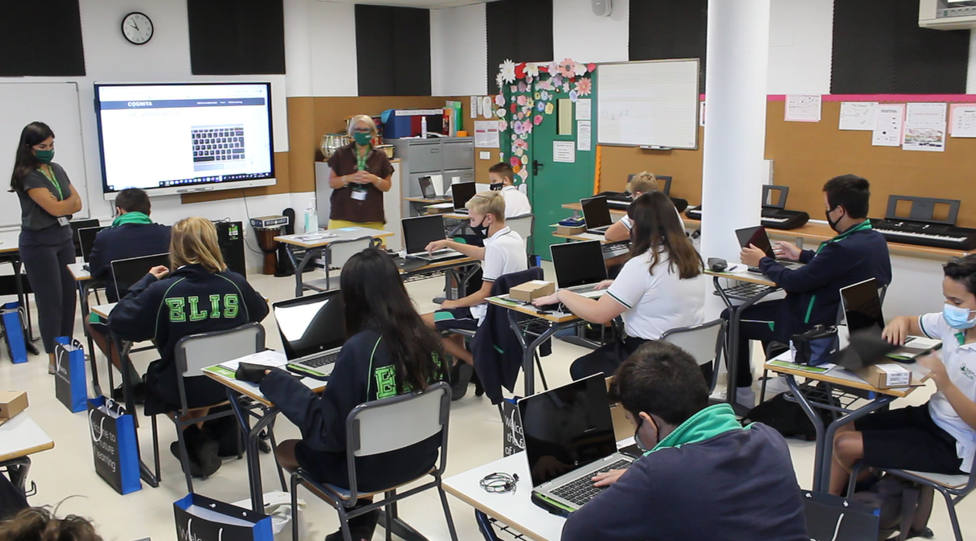 Colegios de Alicante promueven la transformación digital en el aprendizaje ante futuros confinamientos