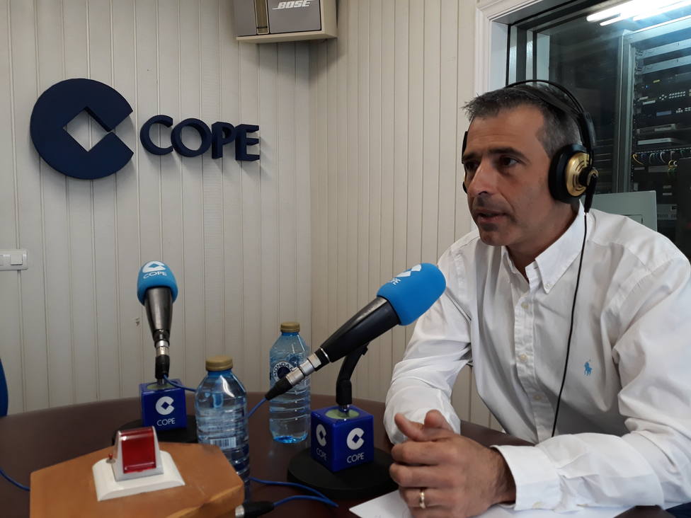 Fernando Suárez Barcia, alcalde de Ribadeo, en los estudios de COPE de la Costa
