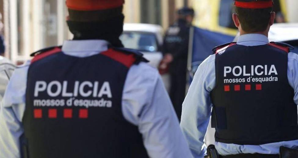 Los Mossos dEsquadra buscan a un conductor huido tras atropello mortal a un operario en Girona