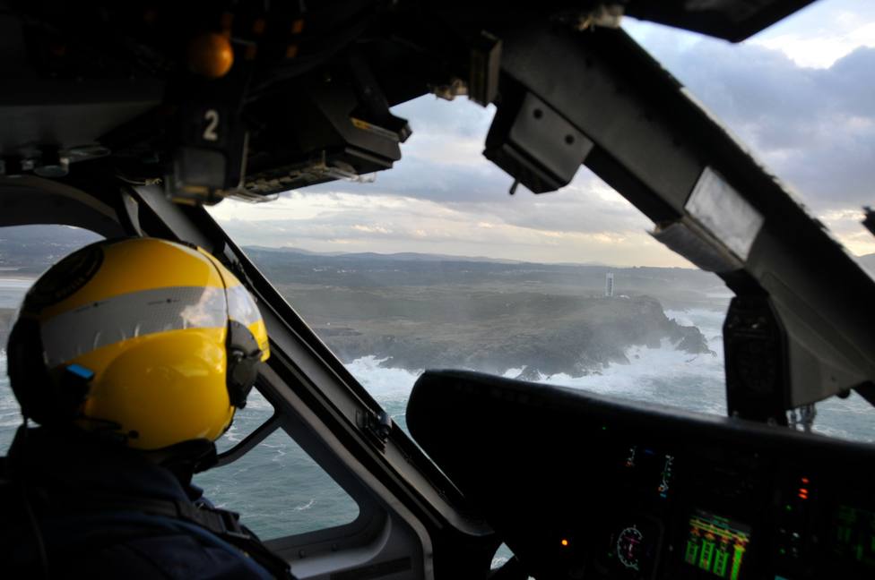 El herido fue evacuado por un helicóptero de Salvamento Marítimo