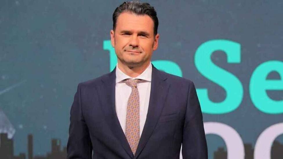 Iñaki López saca pecho tras el descuido en La Sexta Noche que indigna a las redes: Cosas del directo