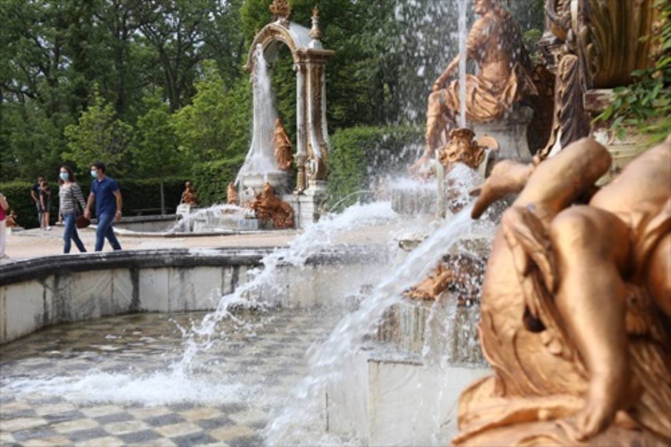 Las fuentes de los Jardines de la Granja de San Ildefonso (Segovia) vuelven a funcionar tras 22 meses