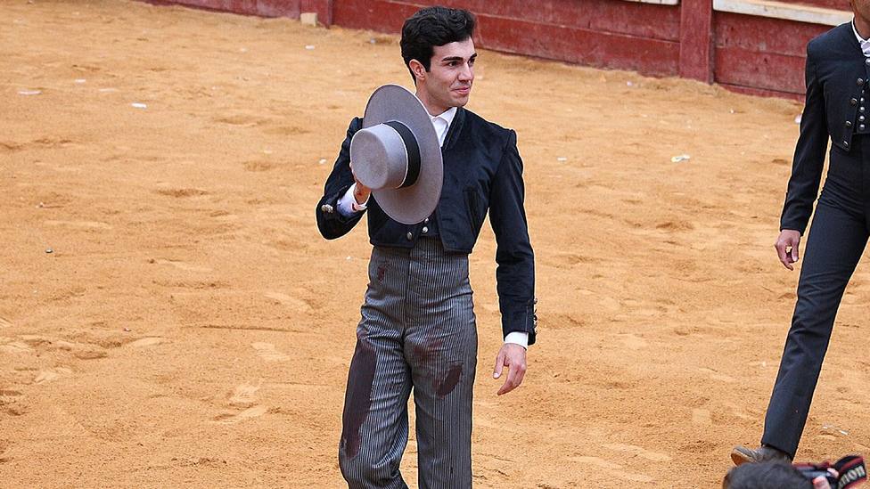 Tomás Rufo tras cortar las dos orejas este sábado en el festival de Ciudad Rodrigo