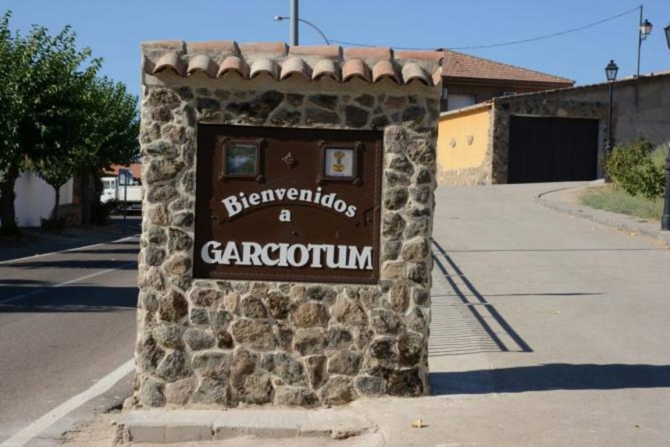A información pública la construcción de una casa rural con piscina en Garciotum (Toledo)