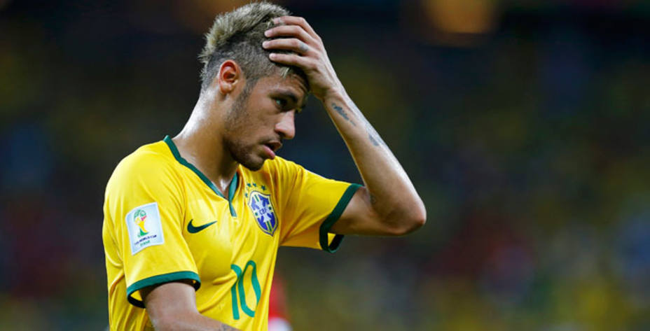 Neymar se lamenta en el partido ante México (Reuters)