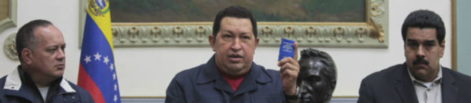Chávez comparece en el Palacio de Miraflores junto a Maduro. Archivo REUTERS