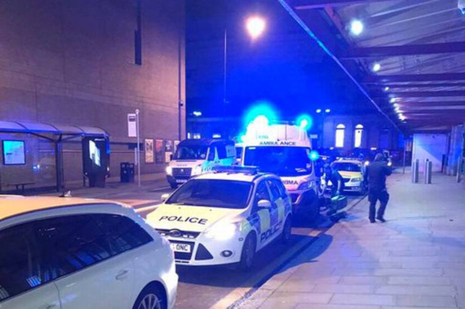 Detenido un hombre tras herir a tres personas en el metro de Manchester