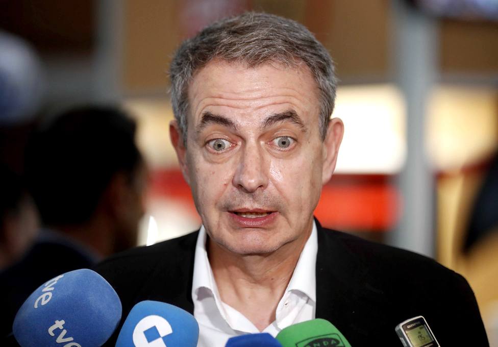 Zapatero cree que con Bildu no se debe pactar pero sí hablar