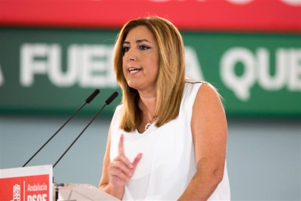 Susana Díaz presiona a Sánchez para aceptar la oferta de Iglesias