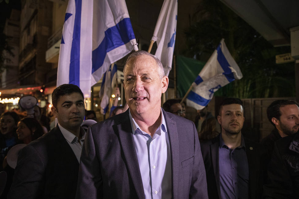 Las encuestas finales anticipan un empate a escaños entre Netanyahu y Gantz en las legislativas del lunes