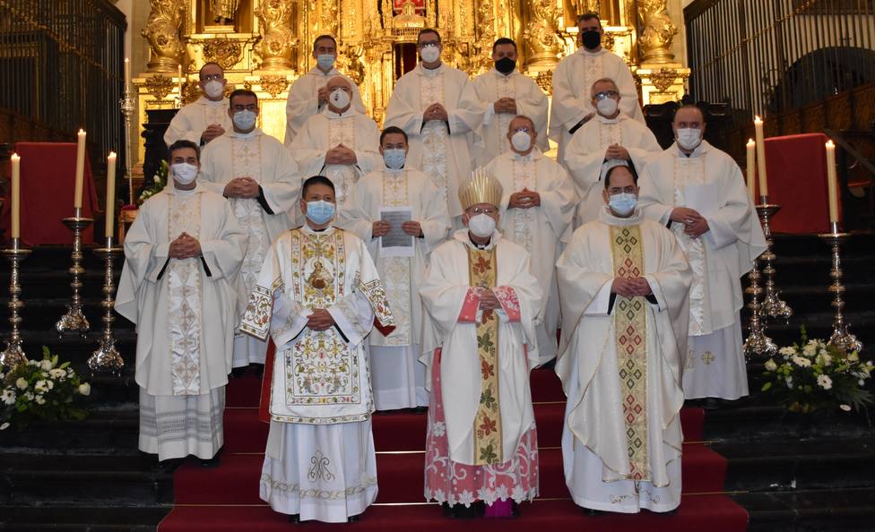 El Obispo de Jaén ha sido el encargado de la ordenación de los dos jóvenes