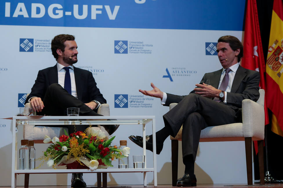 Aznar conversa este martes con Casado en un acto tras admitir que el PP no está en su mejor momento
