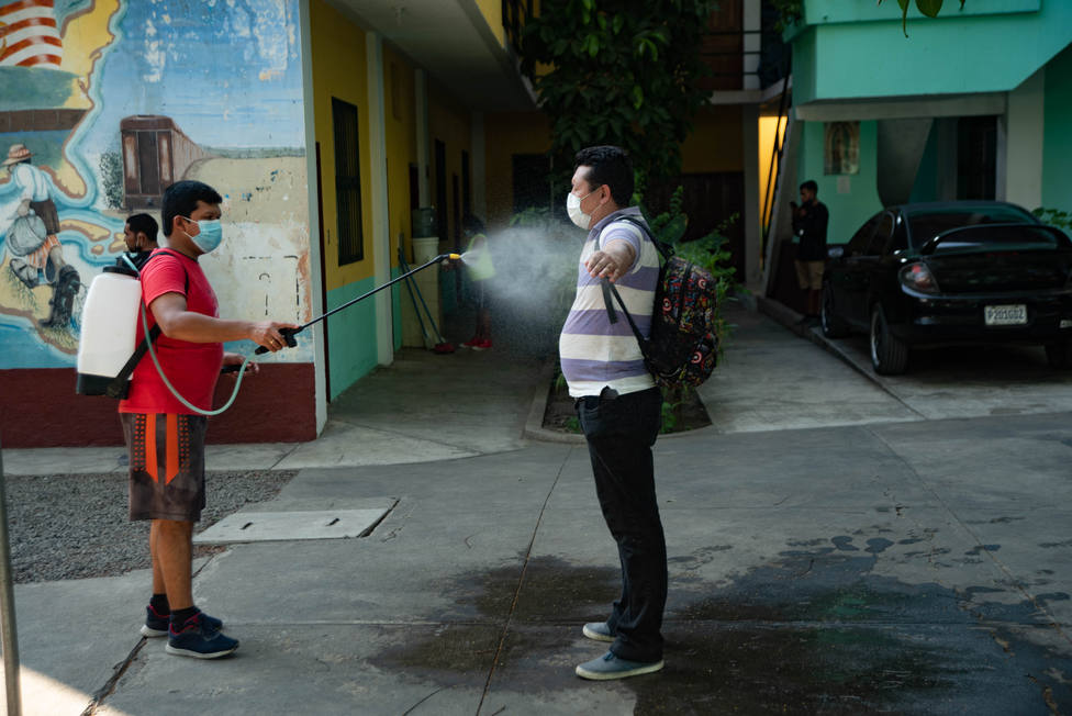 Guatemala bate récord diario de contagios