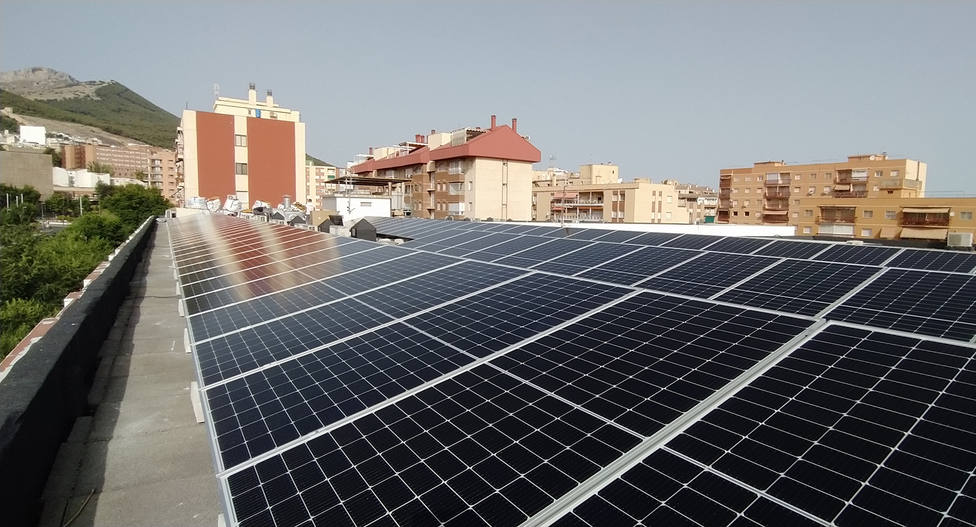 ctv-5am-placas fotovoltaicas tejados colegiocristorey