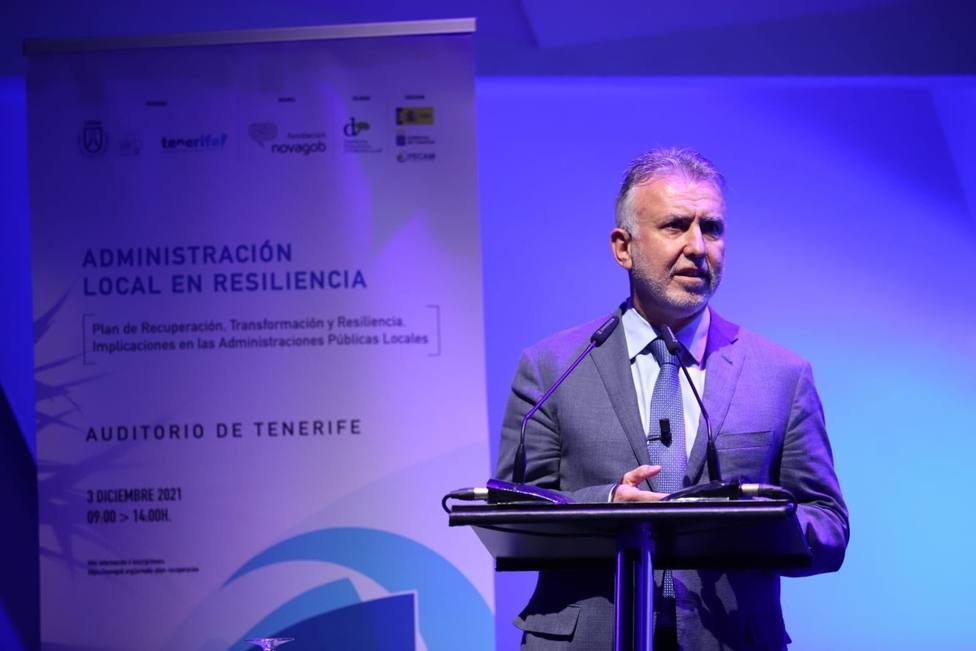 El presidente de Canarias celebra la ratificación del certificado Covid, que estará en vigor el 10-D