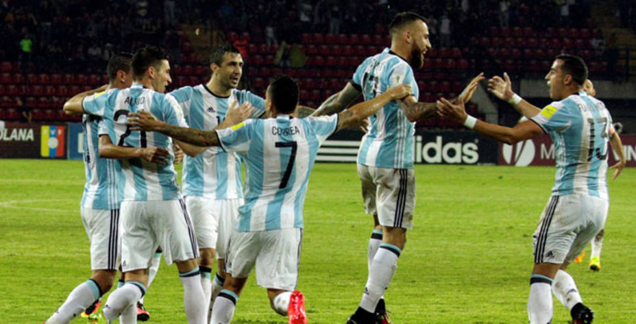 Argentina no pudo con Venezuela y cedió el primer puesto a Uruguay. Reuters.