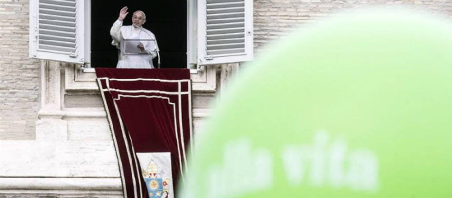 El Papa Francisco durante el Ángelus del domingo 7 de febrero de 2016. EFE/EPA/ANGELO CARCONI
