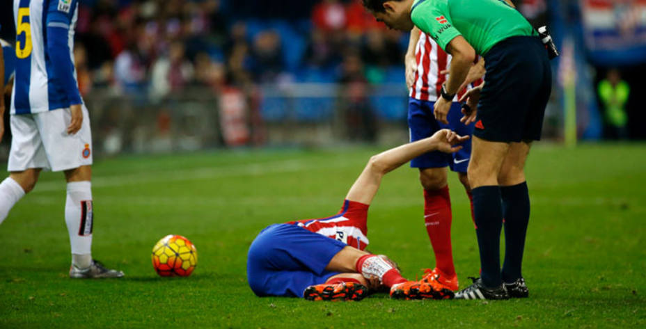 Tiago se rompió la tibia derecha al golpear a Marco Asensio. Reuters.