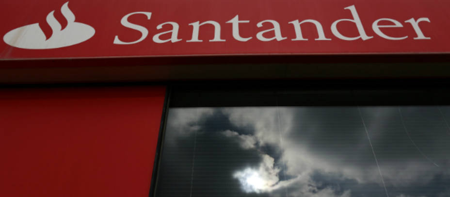 Sede de una oficina del Banco Santander. REUTERS