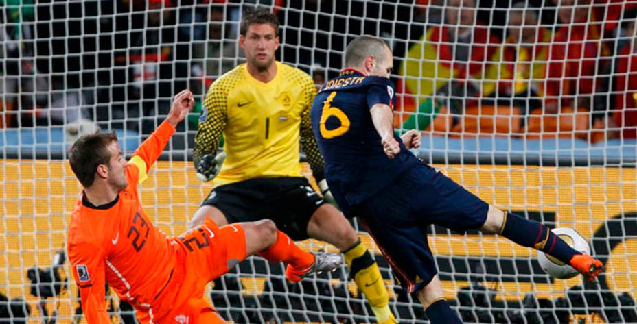 El gol ante Holanda fue la apoteosis de la vida de Iniesta. Reuters.