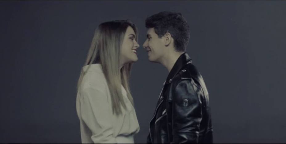 Imagen del videoclip oficial de Tu canción