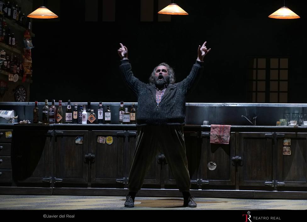 Falstaff despierta la compasión y la risa del Teatro Real en un estreno recibido con entusiasmo