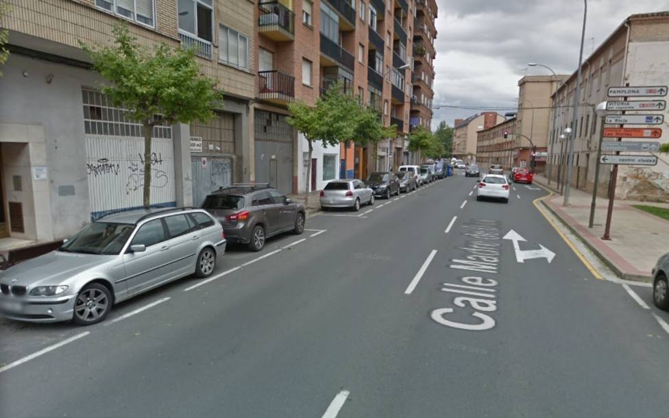 Cuatro heridos tras la colisión de tres turismos en la calle Madre de Dios de Logroño