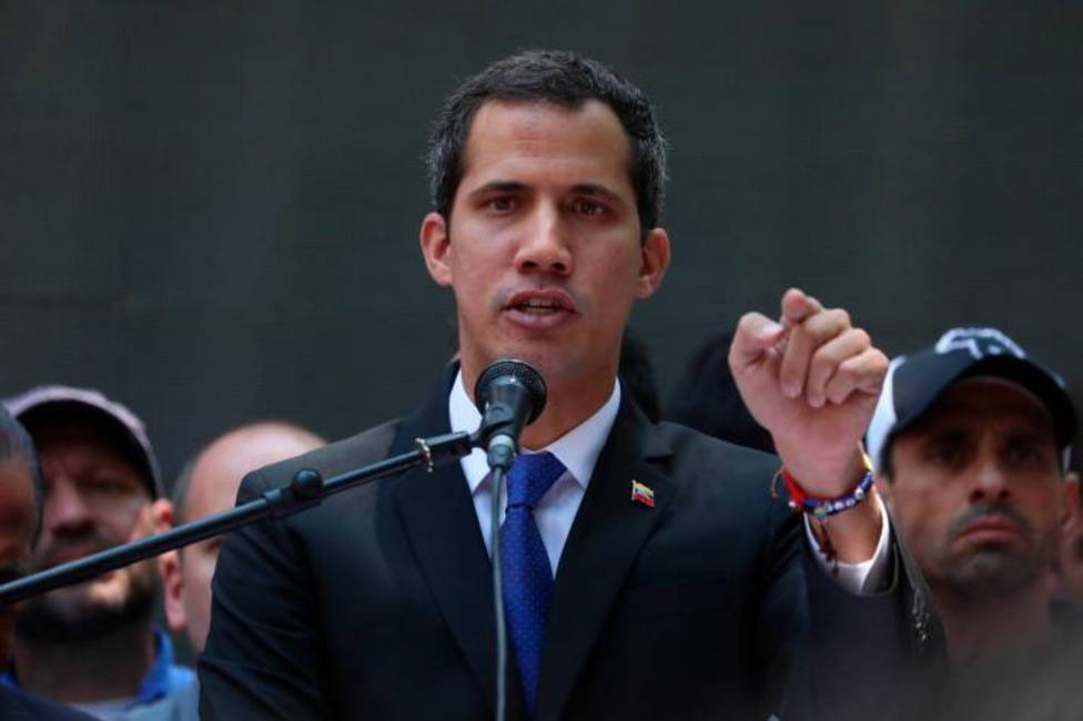 Guaidó exige a las Fuerza Armadas que presionen a Maduro para salir de la crisis