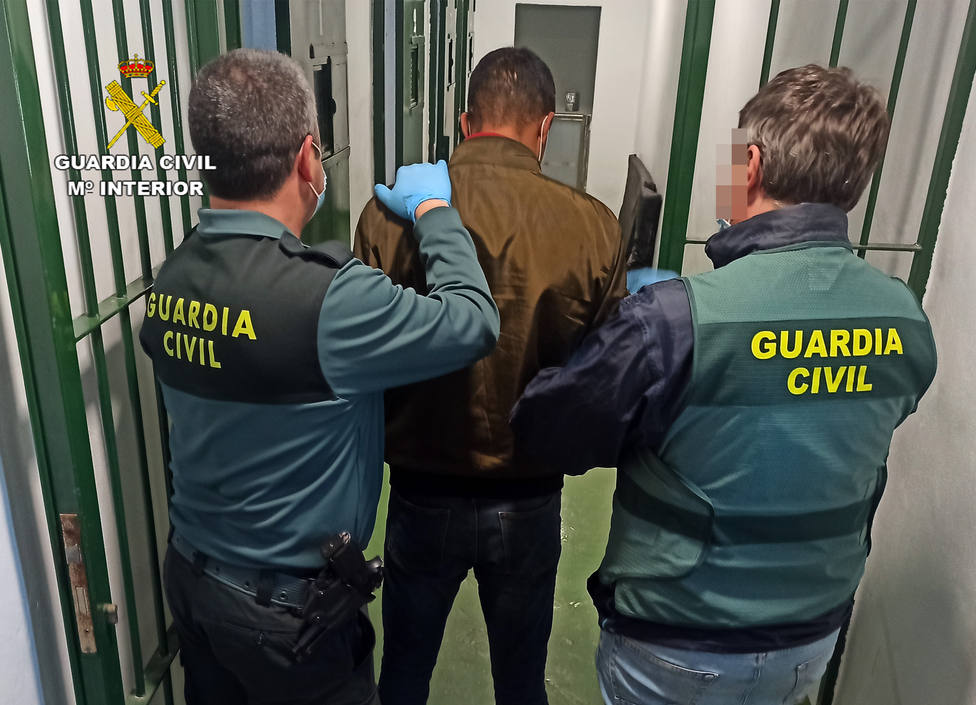 La Guardia Civil detiene a un experimentado delincuente buscado por la justicia