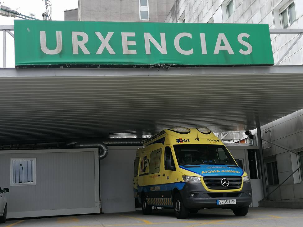 Foto de archivo de una ambulancia de Urxencias Sanitarias de Galicia-061 en el Hospital Arquitecto Marcide