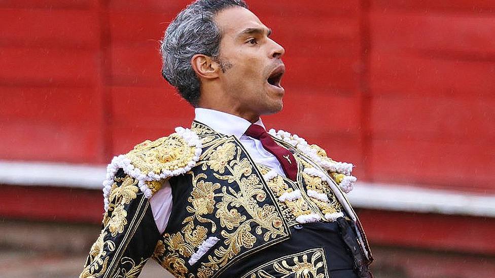 Desplante de Luis Bolívar durante su actuación este viernes en la Feria de Manizales